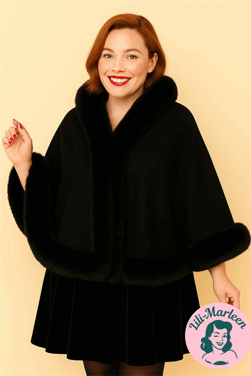 Cape – Miss Noir, klassisk sort med blød faux fur